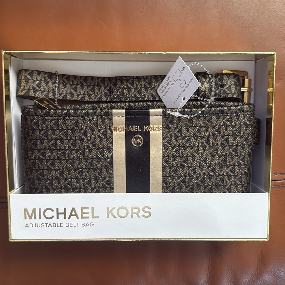 MICHAEL KORS NWT Ajustable Belt Bag